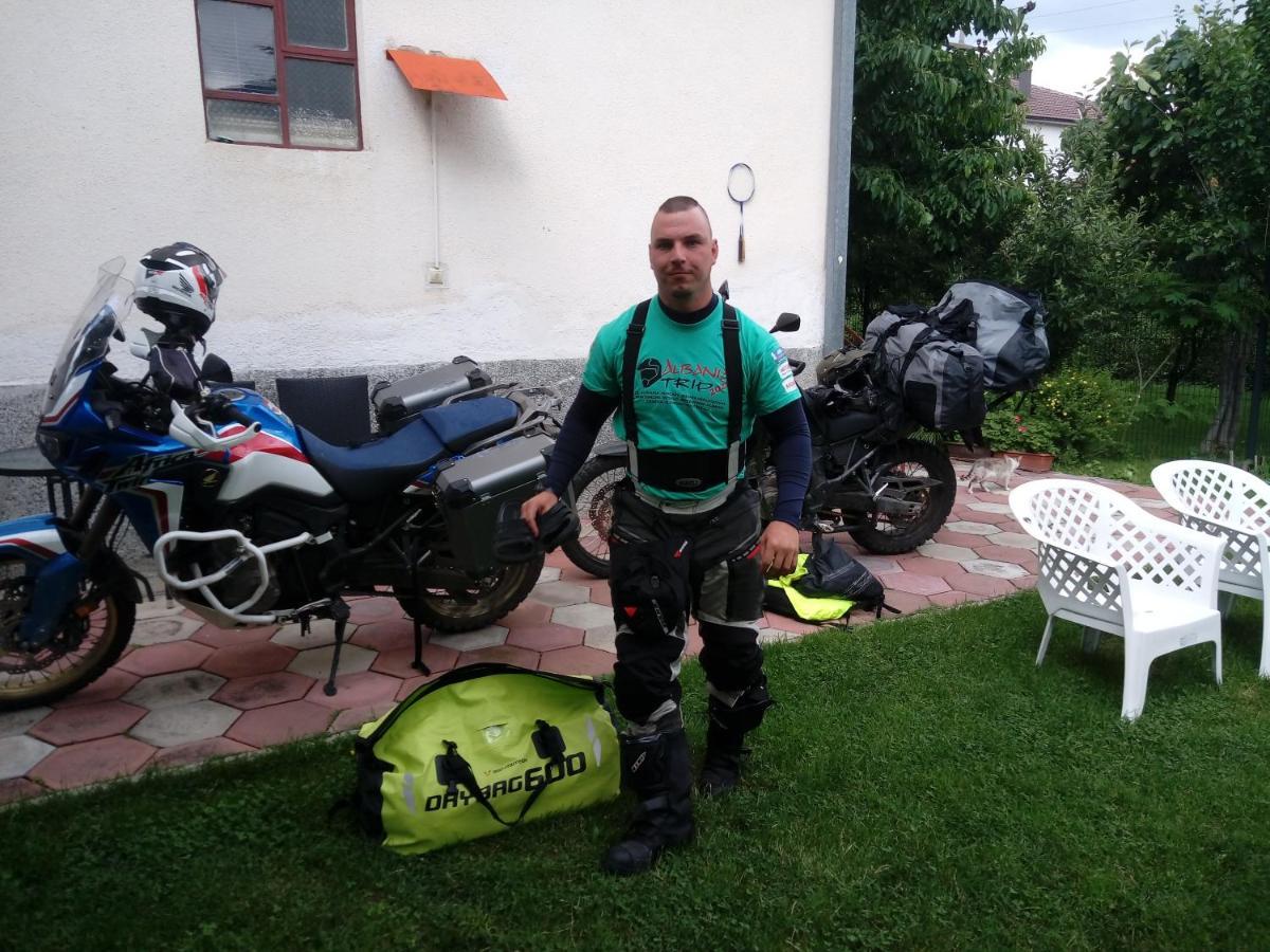 Bus Station Hostel Печ Екстериор снимка
