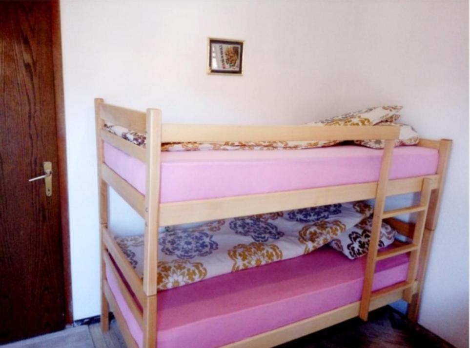 Bus Station Hostel Печ Екстериор снимка
