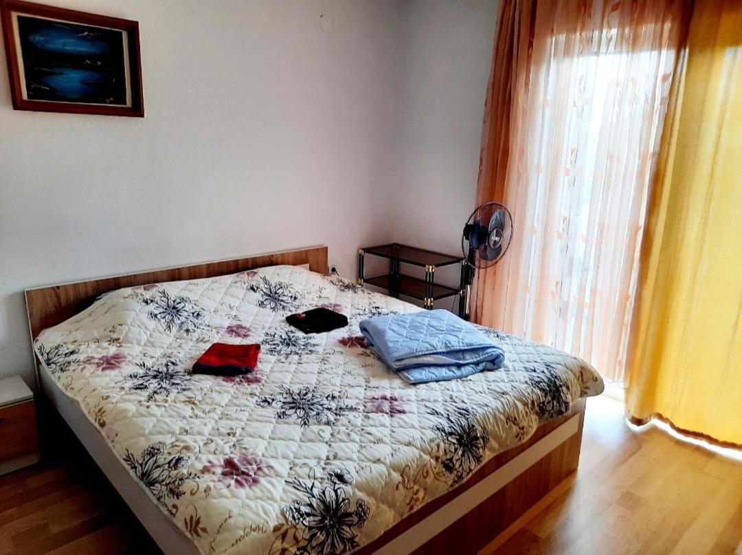 Bus Station Hostel Печ Екстериор снимка