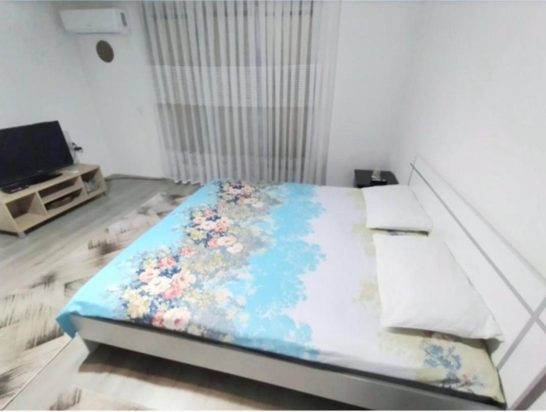 Bus Station Hostel Печ Екстериор снимка
