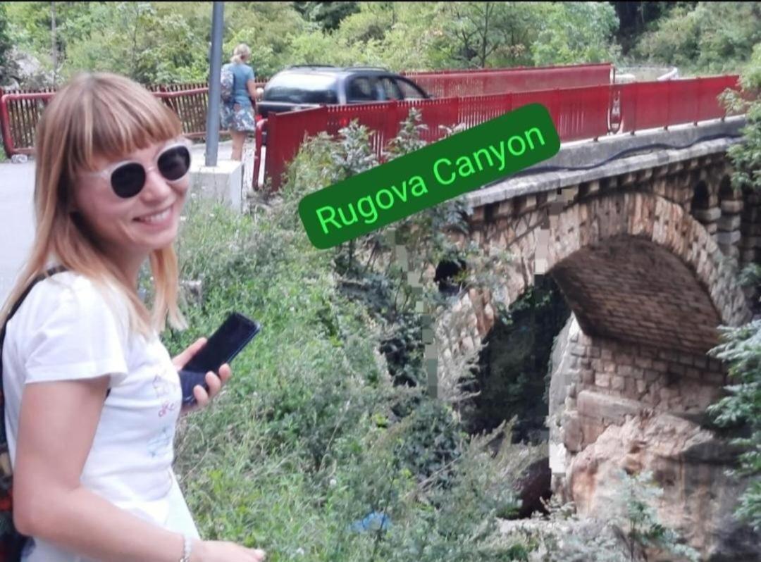 Bus Station Hostel Печ Екстериор снимка